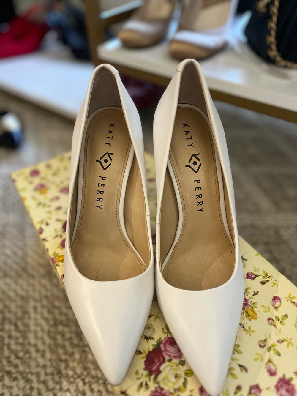 Katy Perry Collections white Pointed Toe Pumps with Crystal Block Heel - Picture 3 of 6